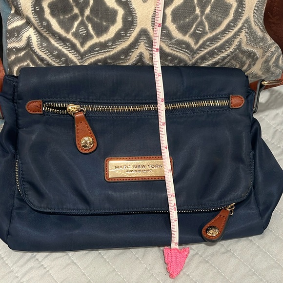 Marc Jacobs Handbags - Marc Jacob’s Crossbody Bag Purse